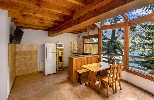 Villa La Angostura Cabin | Le Pommier 1 | Cabañas frente al Lago y con Pileta Climatizada