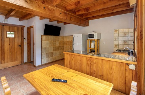Villa La Angostura Cabin | Le Pommier 1 | Cabañas frente al Lago y con Pileta Climatizada