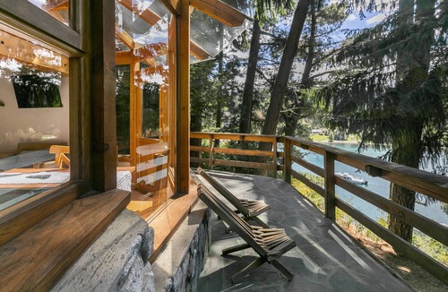 Puerto Manzano Cabin | Le Pommier 3 | Cabañas frente al Lago y con Pileta Climatizada