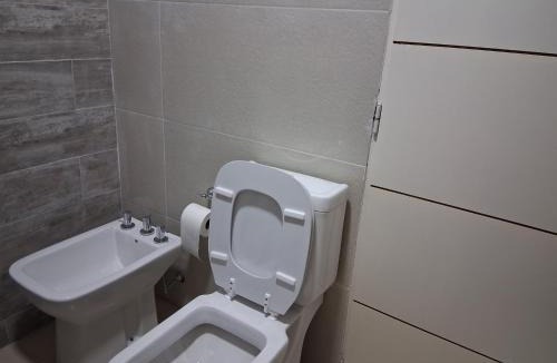 Ezeiza Bed & Breakfast | Lennon remis gratis Ezeiza