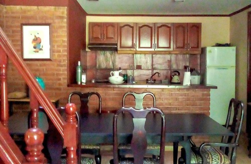 Las Rosas House | Liberty Inn and Spa