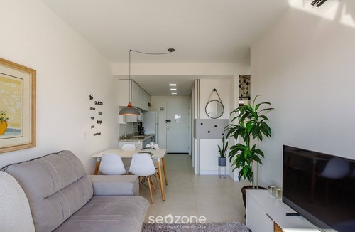 Azenha Apartment | Lindo Apto em Cond. c/Piscina e Garagem RPF0605