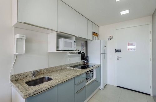 Azenha Apartment | Lindo Apto em Cond. c/Piscina e Garagem RPF0605