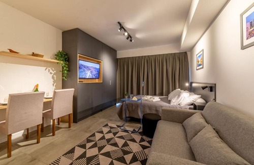 Petropolis Apartment | LIV - Apartment 811