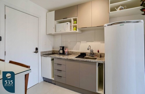Caminho das Arvores Apartment | Live Caminho das Árvores Near the Mall