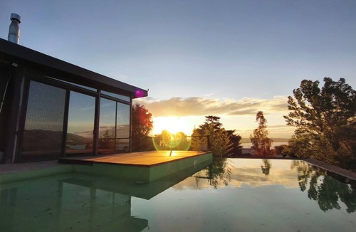 Villa Carlos Paz House | Lodge House, with full view of the lake and mountains.