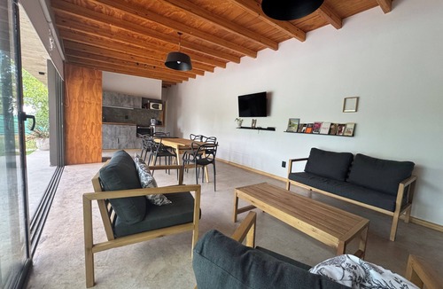 Tupungato Cabin | Lodge with swimming pool, minutes from the wine route.