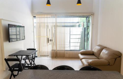 Jardim Itagua Apartment | Loft c Smart TV e Wi-Fi prox ao Aquario de Ubatuba