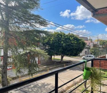 Avellaneda Apartment | Loft luminoso con balcón y entrada independiente
