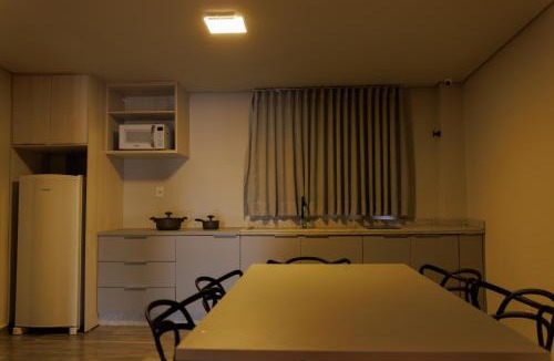 Guarapuava Apartment | Lou Suites 19 - Ar condicionado, Wi-Fi, Garagem
