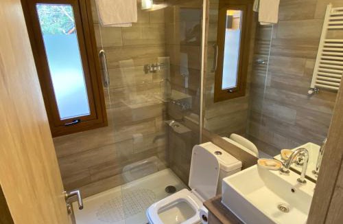 Villa La Angostura House | Lupinos Cabin - Remanso del Bosque