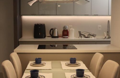 Batel Apartment | Luxuoso apto 2 quartos na Av do Batel- Academia, Piscina aquecida e Churrasqueira