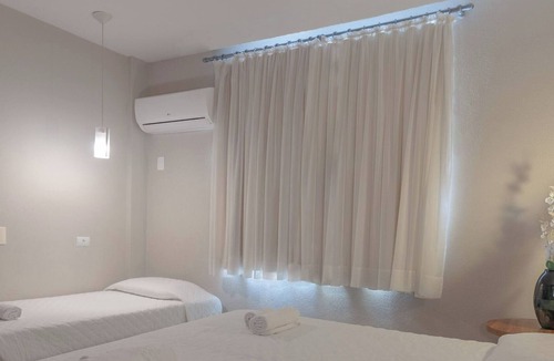 Matriz Hotel | Luxurious Executive Triple Room Steps from Curitiba’s Best Parks and Landmark