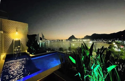 Zona Sul Apartment | Luxurious penthouse with a pool, sauna, and privacy.