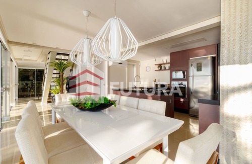 Centro House | Luxury house with 5 bedrooms on the beachfront of Lagoinha - Bombinhas/SC