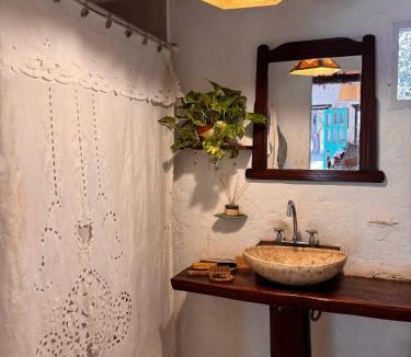 Carpinteria Apartment | Luz de Cabaña