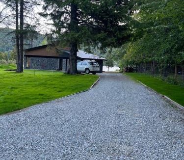 Peninsula San Pedro House | Mágico lugar a orillas del Nahuel Huapi con costa de lago