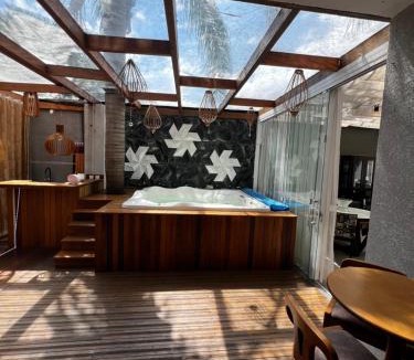 Uberaba Villa | MANSÃO em CURITIBA PISCINA E JACUZZI