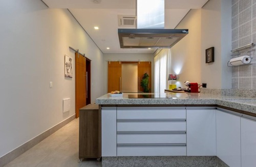 Caconde House | Mansion in Greater São Paulo Area - Condominium