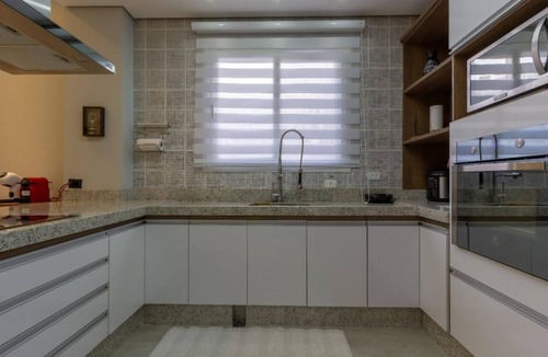 Caconde House | Mansion in Greater São Paulo Area - Condominium