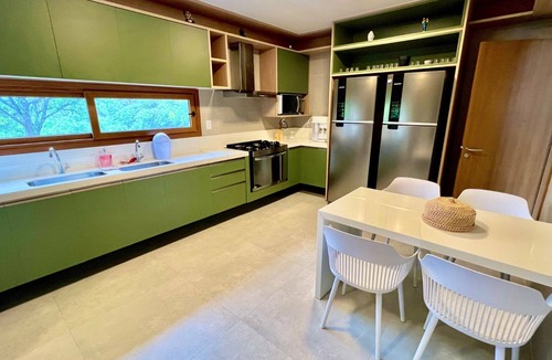 Itacimirim House | Mansion with 9 Suites Near Praia do Forte Beach Praia Bella Condominium