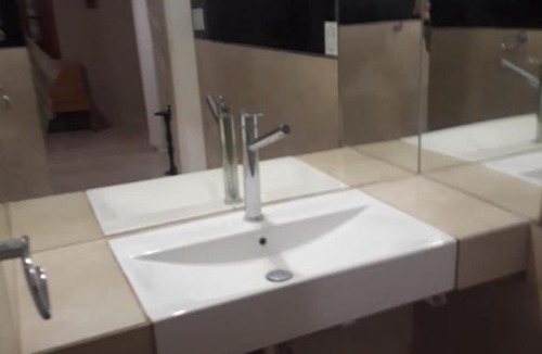 Dean Funes House | Margarita habitacion