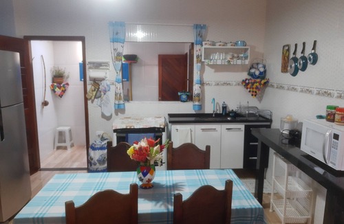 Jabaquara House | Maria Flor Beach House in Paraty, 350 meters from Jabaquara Beach, 2 bedrooms, sleeps 4.