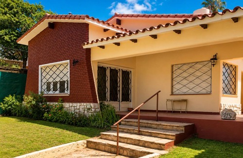 Villa Carlos Paz House | Marta's house at meters from the cucu, new center and old center. Spas and others.