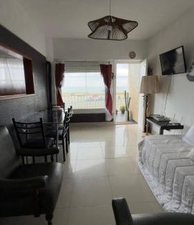 Constitucion Apartment | Mediterraneo - frente al mar, con amaneceres únicos, balcon y estacionamiento