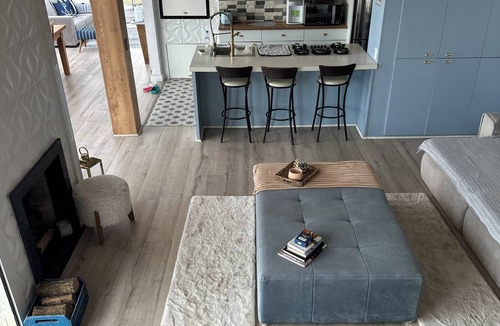 Fazenda Rio Grande Cottage | Mezzanine Home - A charming and comfortable retreat near Curitiba.