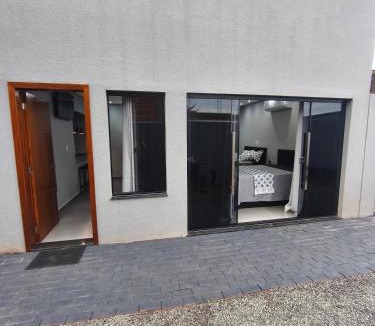 Londrina House | Micro casa 34m2 Localização estratégica Londrina