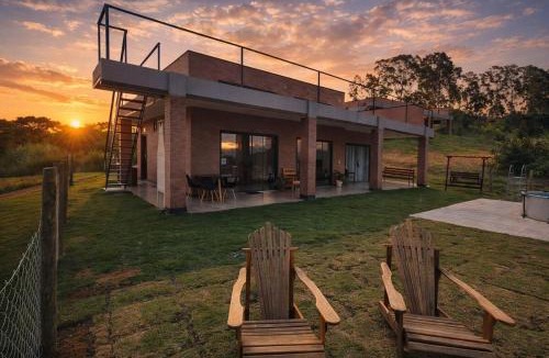 Joanopolis House | Mirante Natureza Jacuzzi Piscina e Lareira