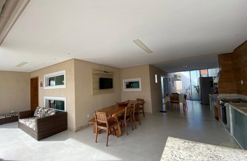 Barra do Jacuipe House | Modern 4-bedroom house with pool and barbecue area.