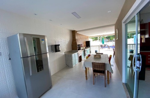 Barra do Jacuipe House | Modern 4-bedroom house with pool and barbecue area.