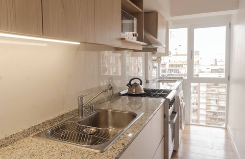 La Perla Apartment | Modern and Spacious Apartment in a central location, Steps from the Sea