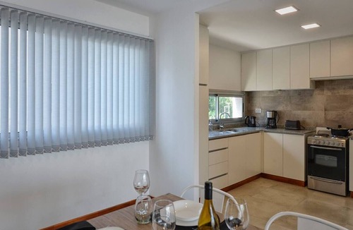 Lujan de Cuyo Apartment | Modern Apartment with Design, perfect for visiting wineries and the mountains!