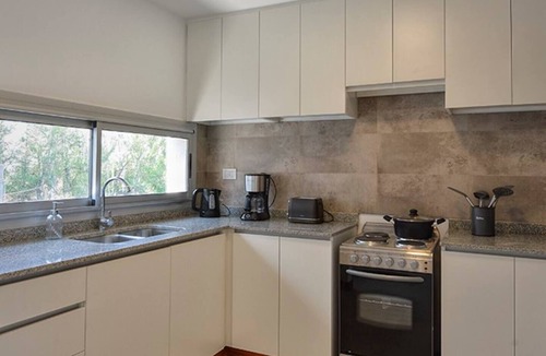Lujan de Cuyo Apartment | Modern Apartment with Design, perfect for visiting wineries and the mountains!