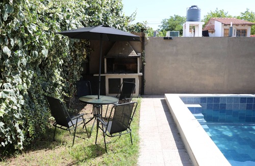 Godoy Cruz House | Modern House-Great Garden with barbecue,Beautiful Pool and Garage