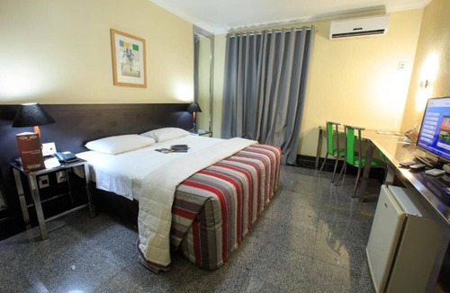 Adrianopolis Hotel | Modern Manaus Stay w/Gym, Breakfast Included | 2 mi to Teatro Amazonas