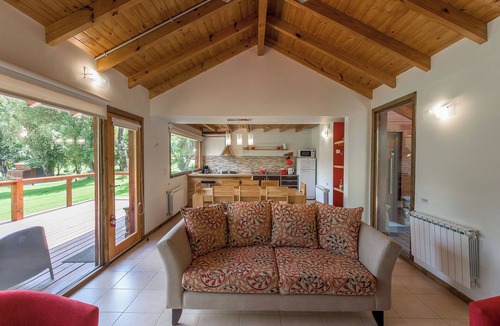 Angostura House | Modern, spacious house for 8 people in a native Patagonian forest