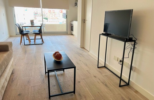 Almagro Apartment | Modern studio apartment with balcony in Almagro