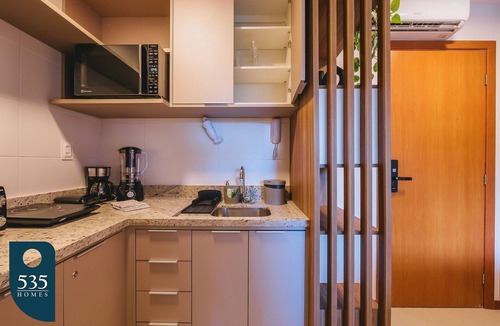 Caminho das Arvores Apartment | Modern Studio near Shopping da Bahia