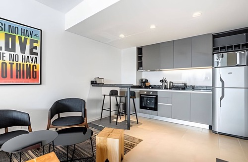 Villa Crespo House | Modern Studio with Great Views