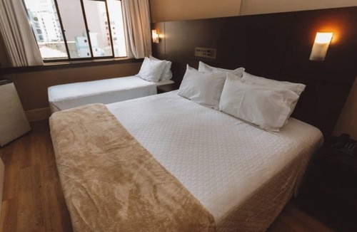 Republica Hotel | Modern Triplo Casal Stay with Sleek Design Close to São Paulo Attractions