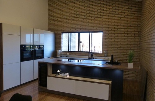 Itapua Department House | Modernes Ferienhaus in Paraguay, Hohenau mit Reitanlage und Beachvolleyball
