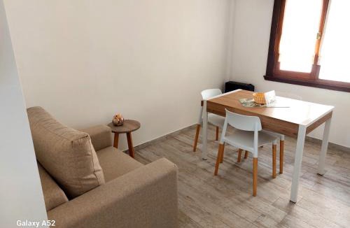 La Perla Apartment | Monoambiente para 2 personas reciclado a nuevo a mts del mar en barrio La Perla
