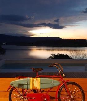 Cassia House | @morro.redondo - A casa Azul e seu Pôr do Sol