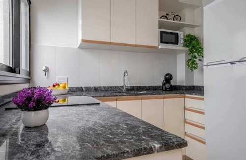 Villa Crespo House | MOT + Plaza Cortazar - 4 Bd BBQ & Pool