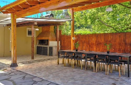 Chacras de Coria House | MOT Rentals + Chacras de Coria - 4 Bd Pool & Garden