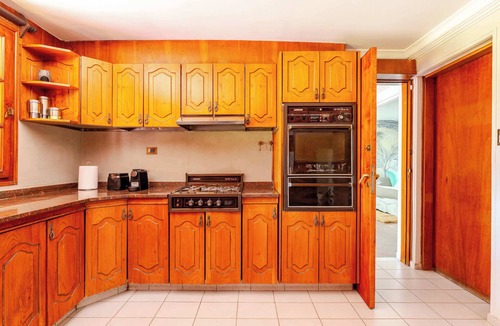 Godoy Cruz Ski Chalet | MOT Rentals + Villa Wine House Escorihuela Gascon Winery